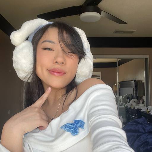 Vanna Hoang