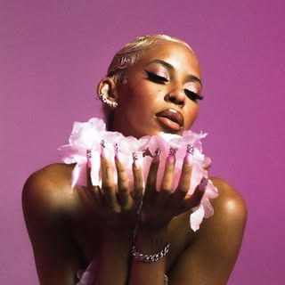 Amelye Solange Ah-may-lee